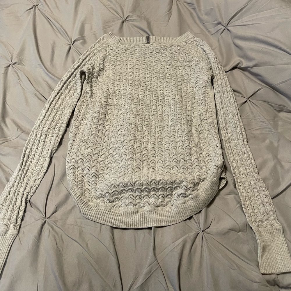 ❗️IVIVVA GREY SWEATER❗️